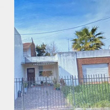 Buy this 2 bed house on Roque Pérez 799 in Partido de Morón, Villa Sarmiento