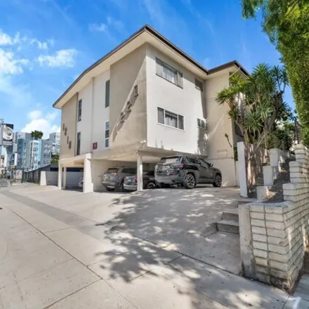Image 3 - Osteo Strong, South Barrington Avenue, Los Angeles, CA 90025, USA - House for sale