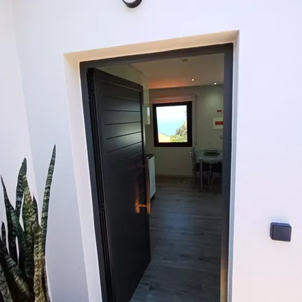 Rent this 1 bed apartment on Estrada dos Combatentes/Livramento in 9360-216 Ponta do Sol, Madeira