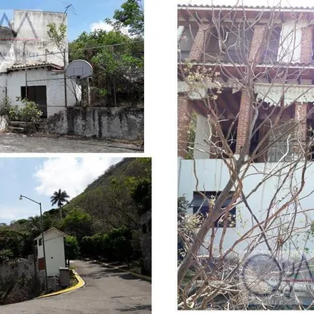 Buy this studio house on Club de Golf Hacienda San Gaspar in Calle Emiliano Zapata, 62550 Jiutepec