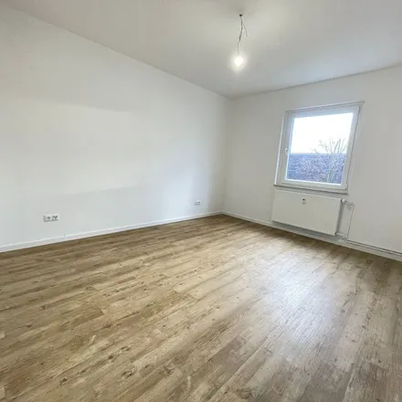 Rent this 2 bed apartment on Bunsenstraße 23-25 in 45145 Essen, Germany