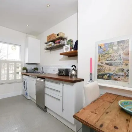Image 3 - 66 Pirbright Road, London, SW18 5NA, United Kingdom - Apartment for rent