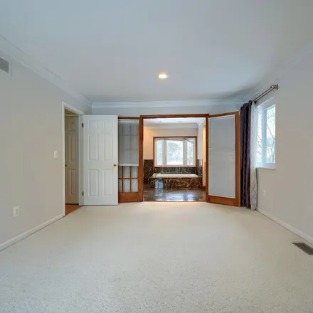Image 3 - 5815 Inkster Road, Bloomfield Township, MI 48301, USA - Apartment for rent