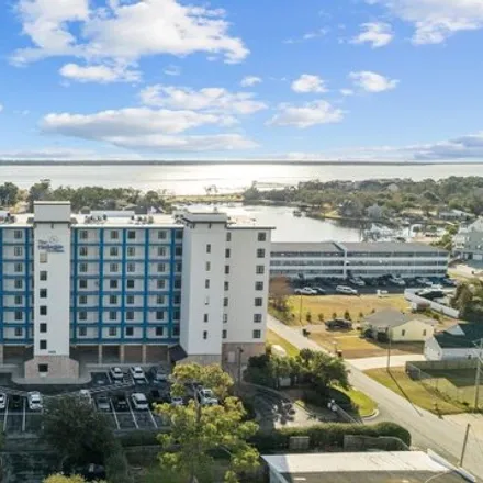 Buy this 3 bed condo on Lake Avenue in Bonham Heights, Morehead City