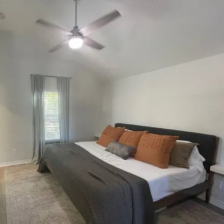Image 5 - Pensacola, FL - Apartment for rent