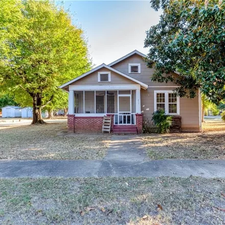Buy this 3 bed house on 201 West Howard Street in Mansfield, Sebastian County