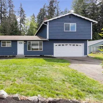 Buy this 3 bed house on 3097 Greenwood Court South in Puyallup, WA 98374