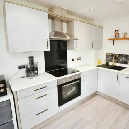 Image 3 - Southend Road, Stanford-le-hope, Essex, Ss17 - Apartment for sale