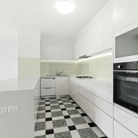 Rent this 3 bed apartment on G.J.K. Dry Cleaners in Pitt Street, Sydney NSW 2000