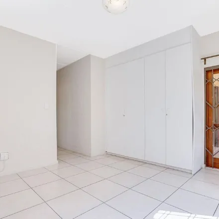 Image 1 - Wimpy, Douglas Drive, Douglasdale, Randburg, 2155, South Africa - Apartment for rent