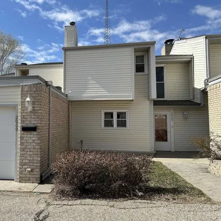 Buy this 1 bed townhouse on 2007 Hi Street in Dodge City, KS 67801