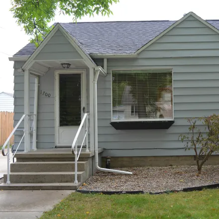 Buy this 2 bed house on 1700 Pulaski Street in Bay City, MI 48708