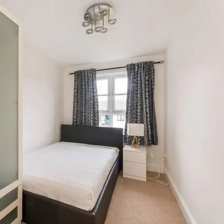 Image 5 - Greenview Close, London, W3 7DZ, United Kingdom - Apartment for rent
