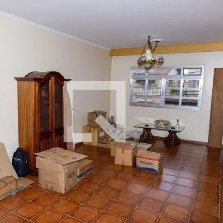 Rent this 4 bed house on Rua Moacir Goulart Cunha Caldas in Conceição, Diadema - SP