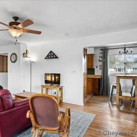 Image 7 - 680 Sun Valley Drive, Cheyenne, WY 82001, USA - House for sale