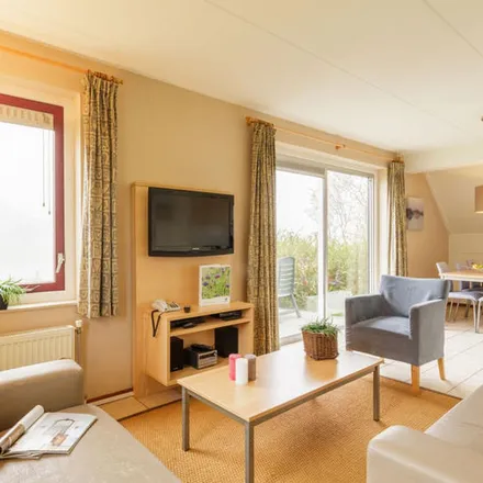 Rent this 4 bed apartment on Eerste Bokslootweg 17-RR in 7821 AT Emmen, Netherlands