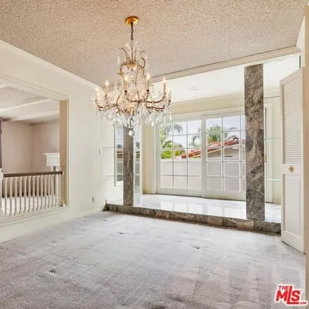 Image 7 - 10856 Alta View Drive, Los Angeles, CA 91604, USA - House for sale