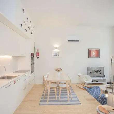 Rent this 2 bed apartment on Rua de Dom João IV 990 in 4000-300 Porto, Portugal