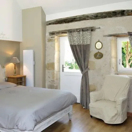 Rent this 3 bed house on Rue de la Vallée in 41150 Monteaux, France