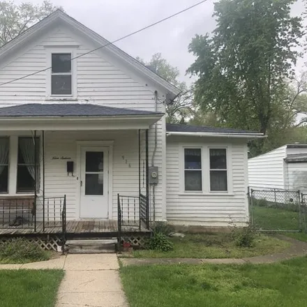 Buy this 2 bed house on 942 West Main Street in Ottawa, IL 61350