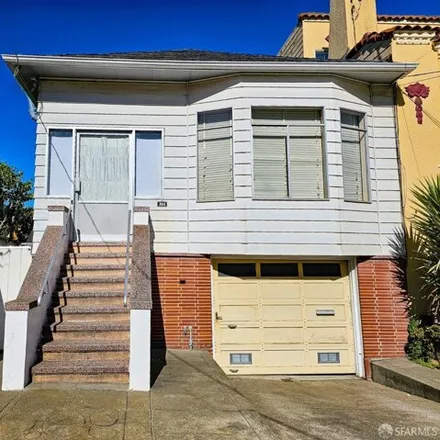 Image 4 - 984 Moscow Street, San Francisco, CA 94112, USA - House for sale