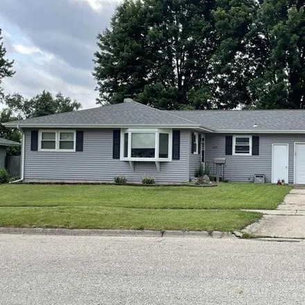 Buy this 3 bed house on 1541 Schaller Street in Janesville, WI 53546