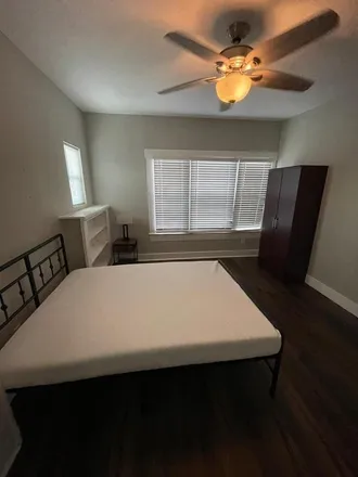 Image 4 - San Antonio, Woodlawn Lake, TX, US - Room for rent