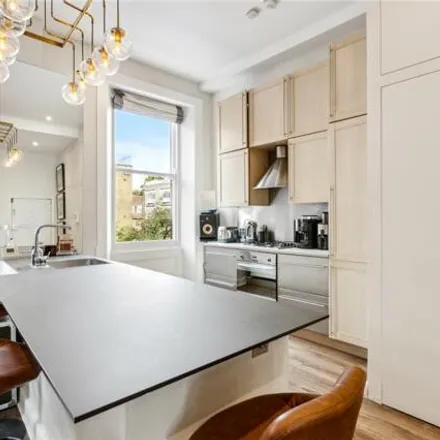 Image 3 - Cranley Mansions, 160 Gloucester Road, London, SW7 4QF, United Kingdom - Apartment for sale