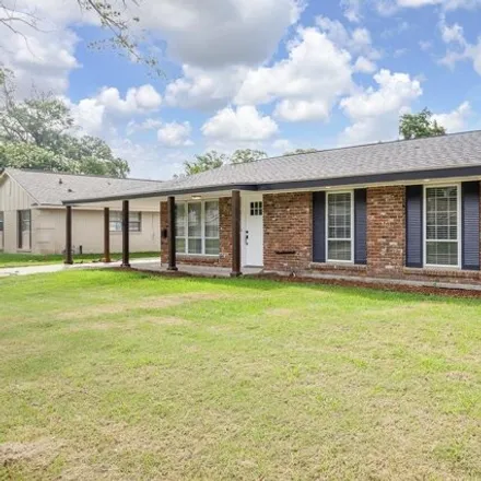 Buy this 3 bed house on 8250 Franwood Dr in Baton Rouge, Louisiana