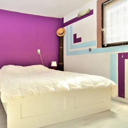 Rent this 2 bed apartment on Saint-Chamas in Chemin de la Rabassière, 13250 Saint-Chamas
