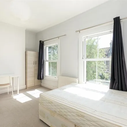 Rent this 5 bed apartment on 22 Elcot Avenue in London, SE15 1QD