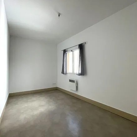 Image 2 - 17 Avenue Léon Gambetta, 82000 Montauban, France - Apartment for rent