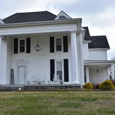 Image 3 - 618 Main St N, Carthage, Tennessee, 37030 - House for sale