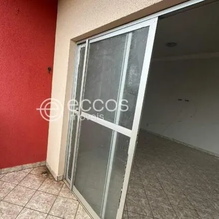 Buy this 3 bed apartment on Rua Roberto Milene Cunha in Granada, Uberlândia - MG