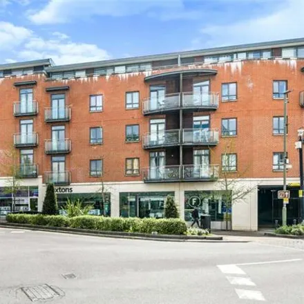 Buy this 2 bed apartment on Falcon Road in York Road, Guildford
