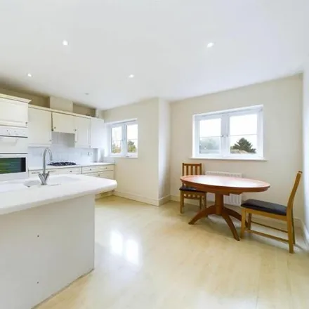 Image 7 - Marsh Lane, Whitchurch Lane, London, HA8 6QZ, United Kingdom - Apartment for sale