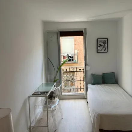 Image 2 - Calle de la Araucaria, 9, 28039 Madrid, Spain - Room for rent