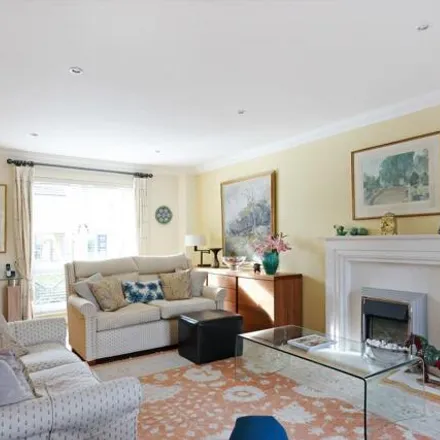 Image 5 - 1 Lexington Square, Prestbury, GL52 3LT, United Kingdom - House for sale