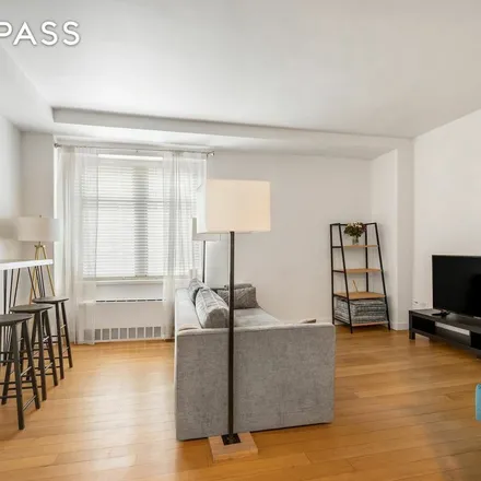 Image 3 - 100 West 58th Street, New York, NY 10019, USA - Apartment for rent
