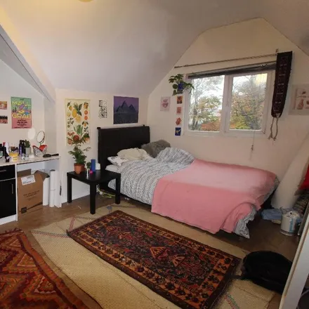 Rent this 1studio house on 7 North Grange Mount in Leeds, LS6 2BZ