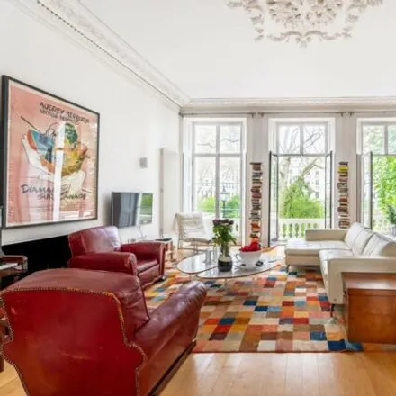 Image 1 - 19 Queen's Gardens, London, W2 3BE, United Kingdom - Apartment for sale
