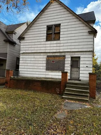 Buy this 4 bed house on 3161 Farnsworth Street in Detroit, MI 48211