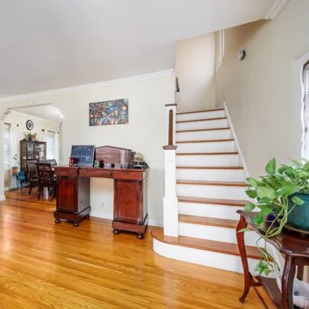 Image 4 - 131-56 229th Street, New York, NY 11413, USA - House for sale