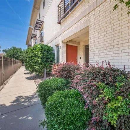 Buy this 3 bed condo on Stutz Drive in Dallas, TX 75235