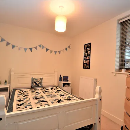 Rent this 2 bed apartment on Armidale Place in Armidale Avenue, Bristol