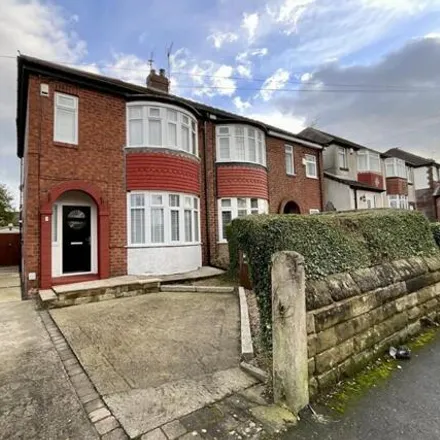 Buy this 3 bed duplex on Wheatley Grove in Sheffield, S13 8HZ
