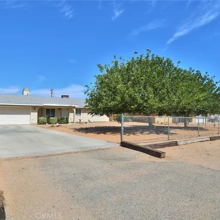 Image 2 - 15455 Wichita Road, Apple Valley, CA 92307, USA - House for sale