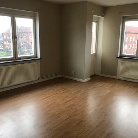 Rent this 3 bed apartment on Kapellgatan in 264 33 Klippan, Sweden
