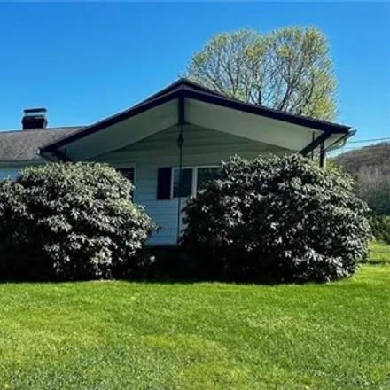 Buy this 3 bed house on 3027 Blakeslee Boulevard Drive West in Normal Square, Mahoning Township