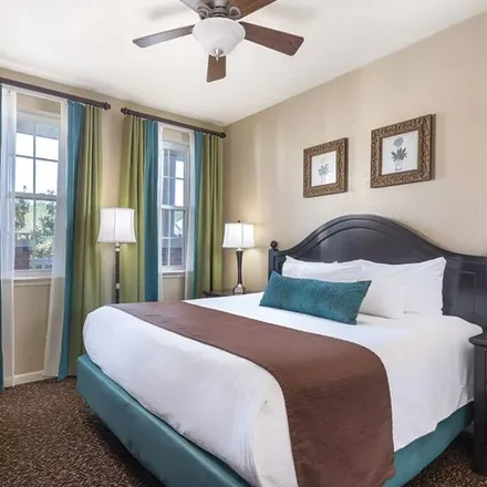 Rent this 1 bed condo on Williamsburg